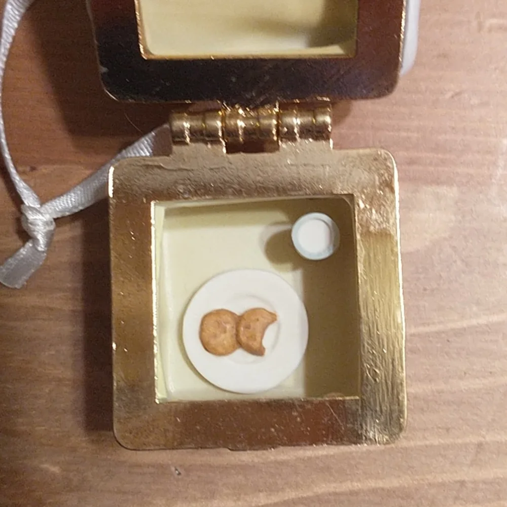 Hallmark Santa and Cookies - Picture 2 of 3